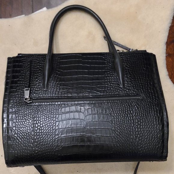 Henri Bendel Large Blk faux Croc Handbag - Picture 4 of 9